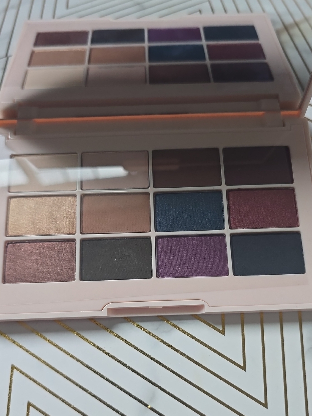 jouer Eyeshadow Palette — Gold, Brown, Blue, Purple, Pink, Black Shades
